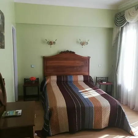 Au Pied Du Chateau 2* Lourdes