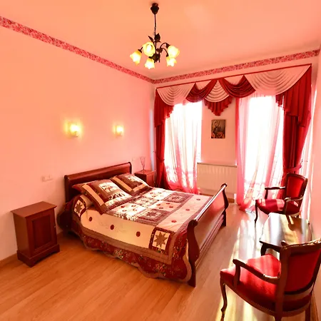 Au Pied Du Chateau Couette-café Lourdes