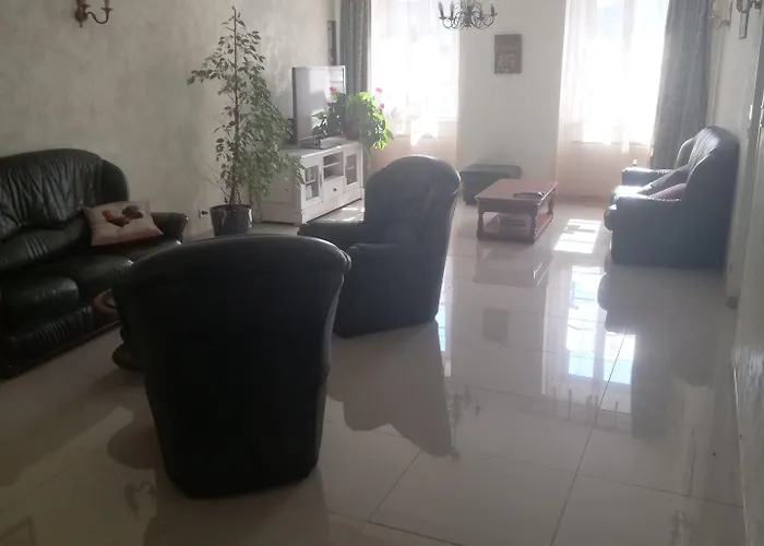 Couette-café Au Pied Du Chateau