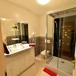 Au Pied Du Chateau 3* ルルド