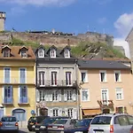 Au Pied Du Chateau 3*