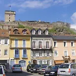 ベッド・アンド・ブレックファスト Au Pied Du Chateau