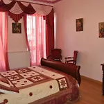 Au Pied Du Chateau 3* ルルド