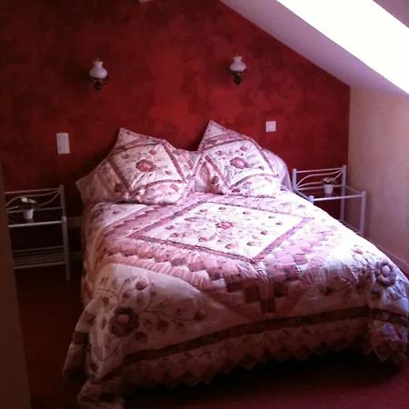 Bed & Breakfast Au Pied Du Chateau Lourdes